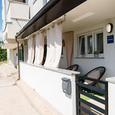 M - Seaview With Sunny Terrace Daire Kastav